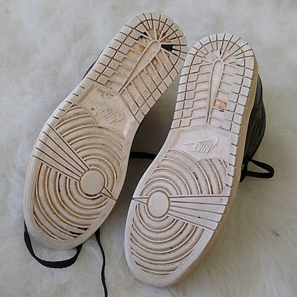 NIKE AIR JORDAN 1 Retro Mid Sequoia Green Mens - Picture 9 of 9